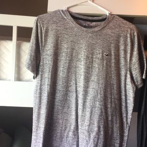 New hollister crew neck shirt